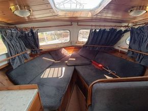 Elysian  27  - Forward Cabin