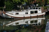 Nice dutch barge with mooring in south of  France