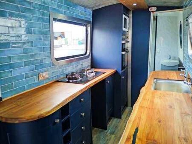 2025 - 57' Semi Trad