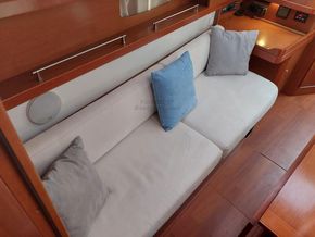 Beneteau Oceanis 34  - Saloon