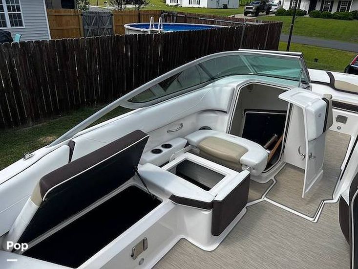 2016 Regal 22 fasdeck