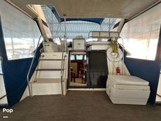 1986 Sea Ray 410 AFt Cabin