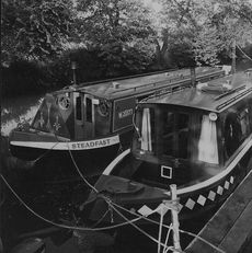 Tonbridge Boatyard Moorings available - near station 45 mins to London
