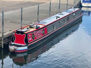 Amazing Mid engine 70' Narrowboat
