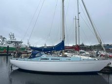 NICHOLSON 35 - VERY LIGHTLY USED £25000