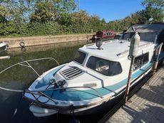 Norman 22 with Yamaha 9.9 high thrust