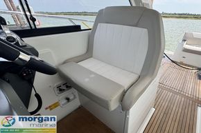 Jeanneau Leader 40 - pilot seat