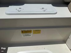 2016 NauticStar 223 DC Sport Deck
