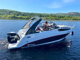 Massive 695 Cruiser Boat
