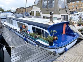 Well positioned on the marina