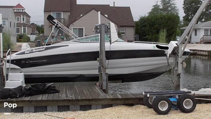 2008 Crownline 260 ex