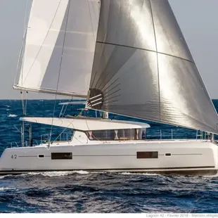 2025 Lagoon 42