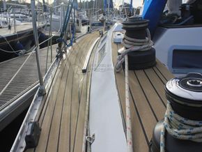 Wauquiez Centurion 38  - Side Deck