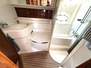 2006 Princess V42 12