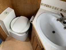 Cassette Loo