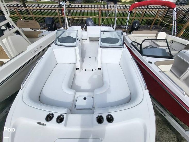 2018 Hurricane 217 sundeck