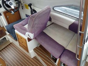 Bella 580 C Motor Boat - Saloon