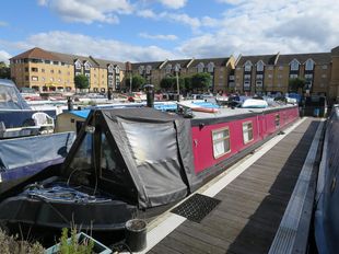 70ft traditional stern, 5 berth narrowboat built by Colecraft