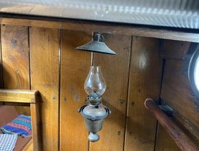 Galley oil lamp
