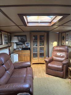Liveaboard with Mooring-Dorothy Ellen