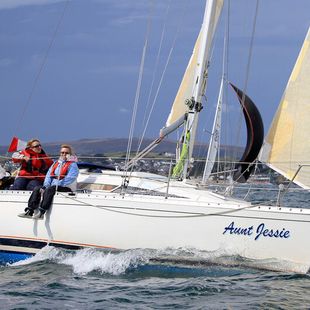 Beneteau First 325  1988