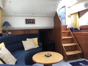 Saloon 4