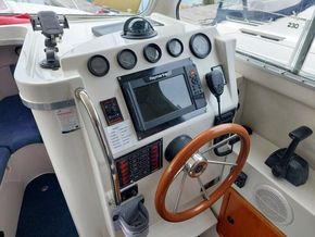 Orkney Pilothouse 24  - Helm