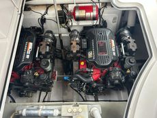 2008 Four Winns V318