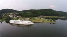Opportunity- Hotel Ship with 62 suites rooms, Bar, Restaurant, etc.
