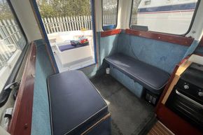 Hardy 24 - Melanholy-seating-2