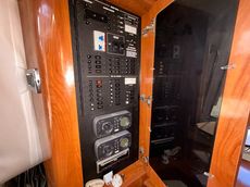 2008 Four Winns V318
