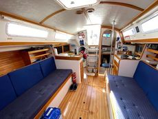 1998 J Boats 32