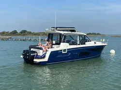 2022 Jeanneau Merry Fisher 1095 Coupé
