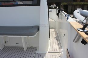 Beneteau Barracuda 7  - Side Deck