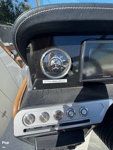 2023 Crownline E235XS