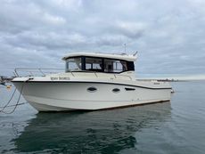 2021 Quicksilver 905 Pilothouse
