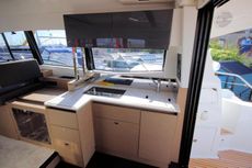 2019 Prestige 420 Fly
