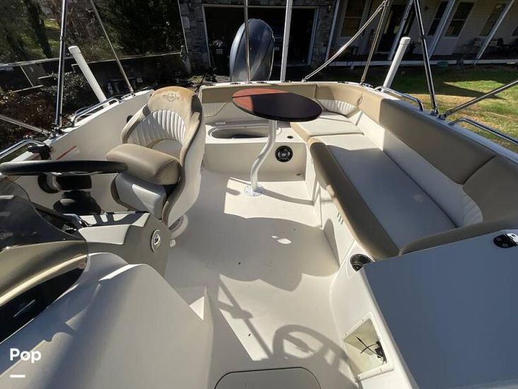 2016 Stingray 212 sc