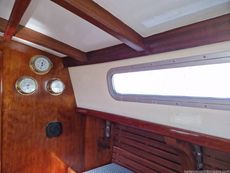 1993 Classic Yacht Robertson 35