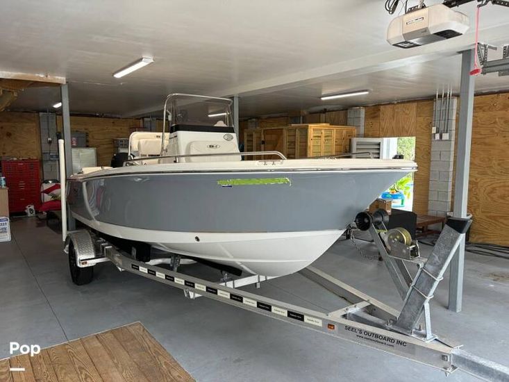 2018 Sea Hunt triton 188