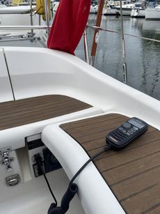 Beautifully maintained Dufour 32 Classic wheel steering shoal draft