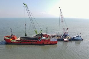 BOTTOM DOOR HOPPER BARGE