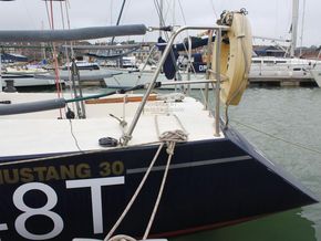 Mustang 30  - Stern