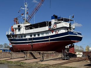 Day-Passenger Cruise ship