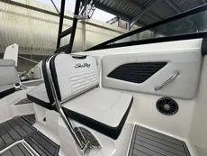 2022 Sea Ray SPX 230