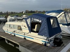 Viking 23 new hood, recent new engine, everything working