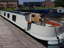 Straight & Narrowboats 2 - NEW 2026 Cruiser Stern Reverse Layout