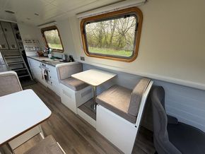 Duplex Dinette