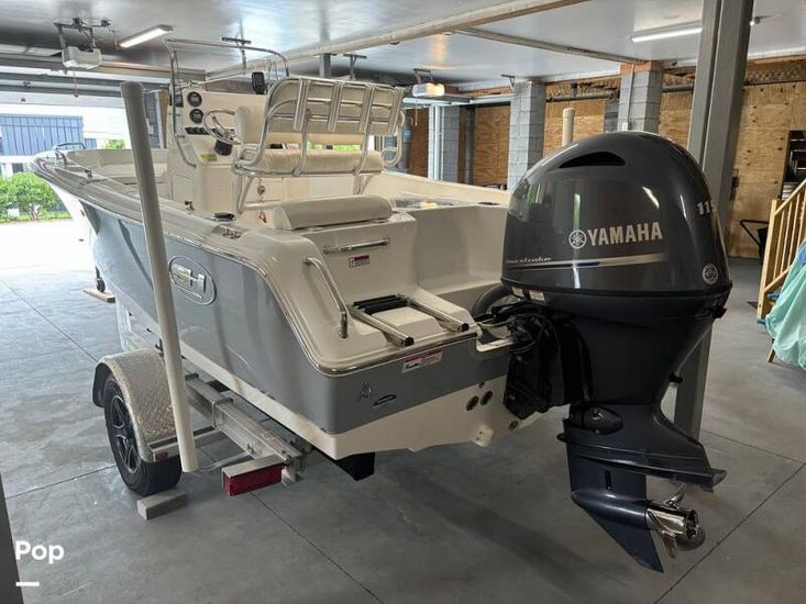 2018 Sea Hunt triton 188