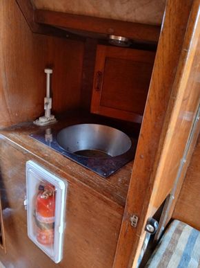 Port 1/4 berth.